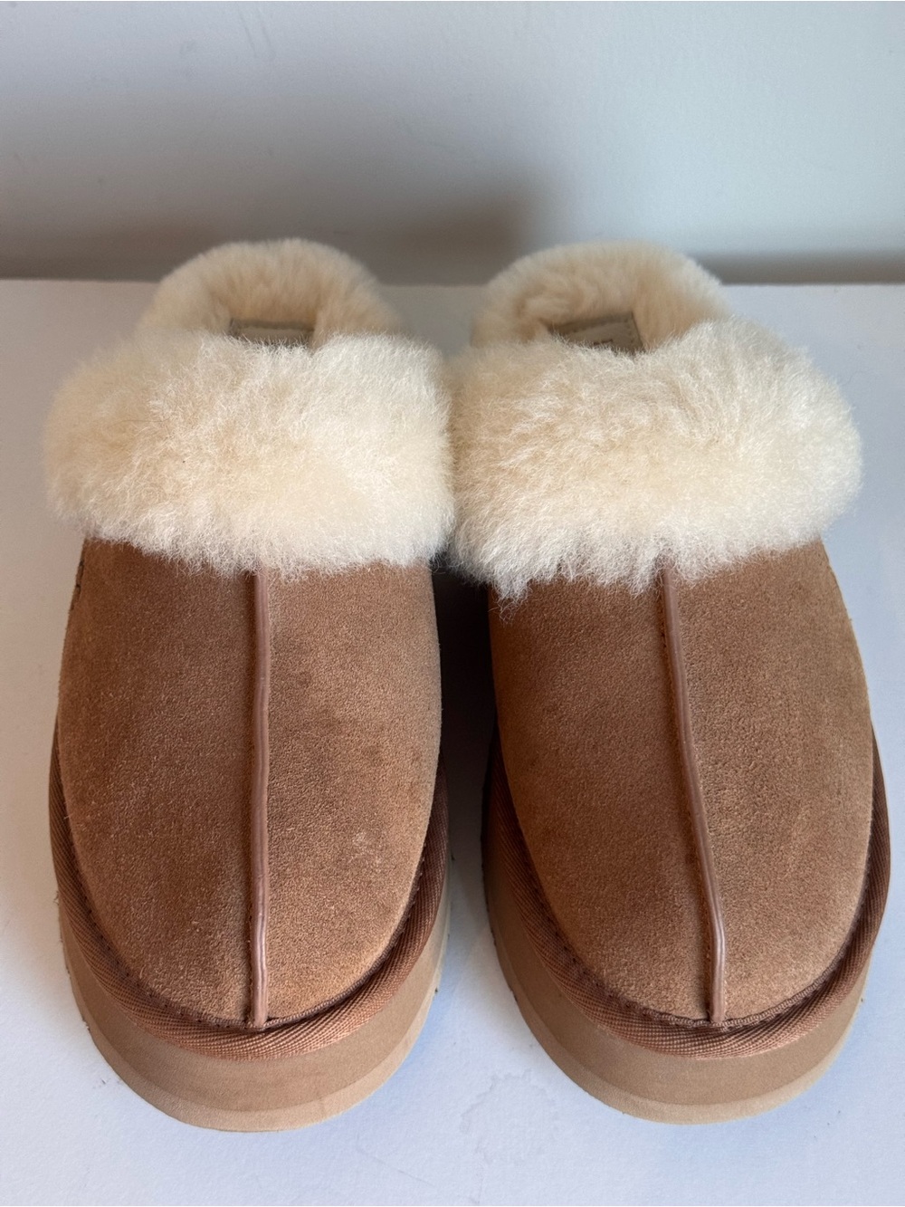 UGG Disquette Platform Chestnut Suede Sheepskin Collar Slipper Size 8 - Picture 4 of 13